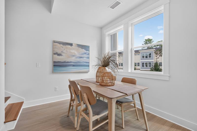 Dining Area, furnished end unit