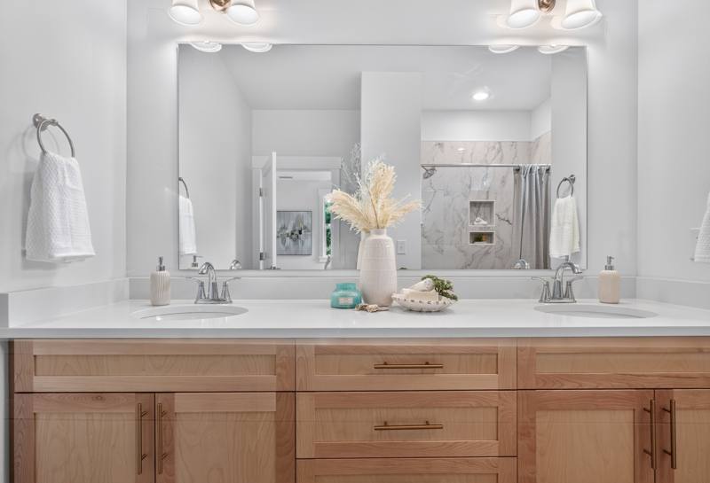Primary Bath, furnished end unit
